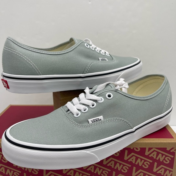 Vans Men’s Lt Gray Canvas Authentic Color Theory Pure Grey
VN000D7YEPO Sneakers - Picture 8 of 16